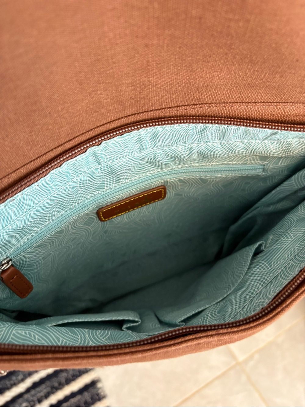 The Sak Brown Ventura Leather Crossbody Convertible Backpack Messenger Bag - Picture 5 of 7